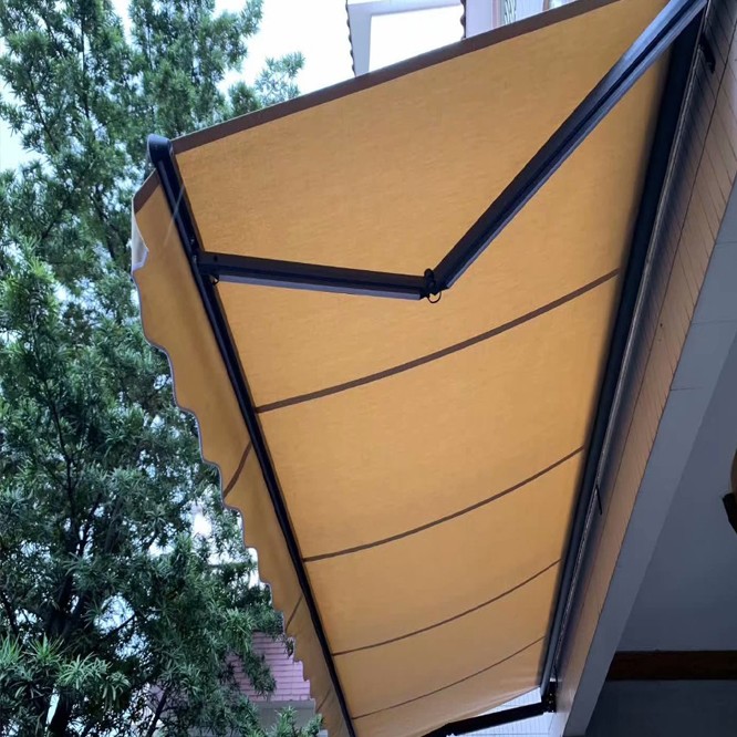 A380 Retractable Awning